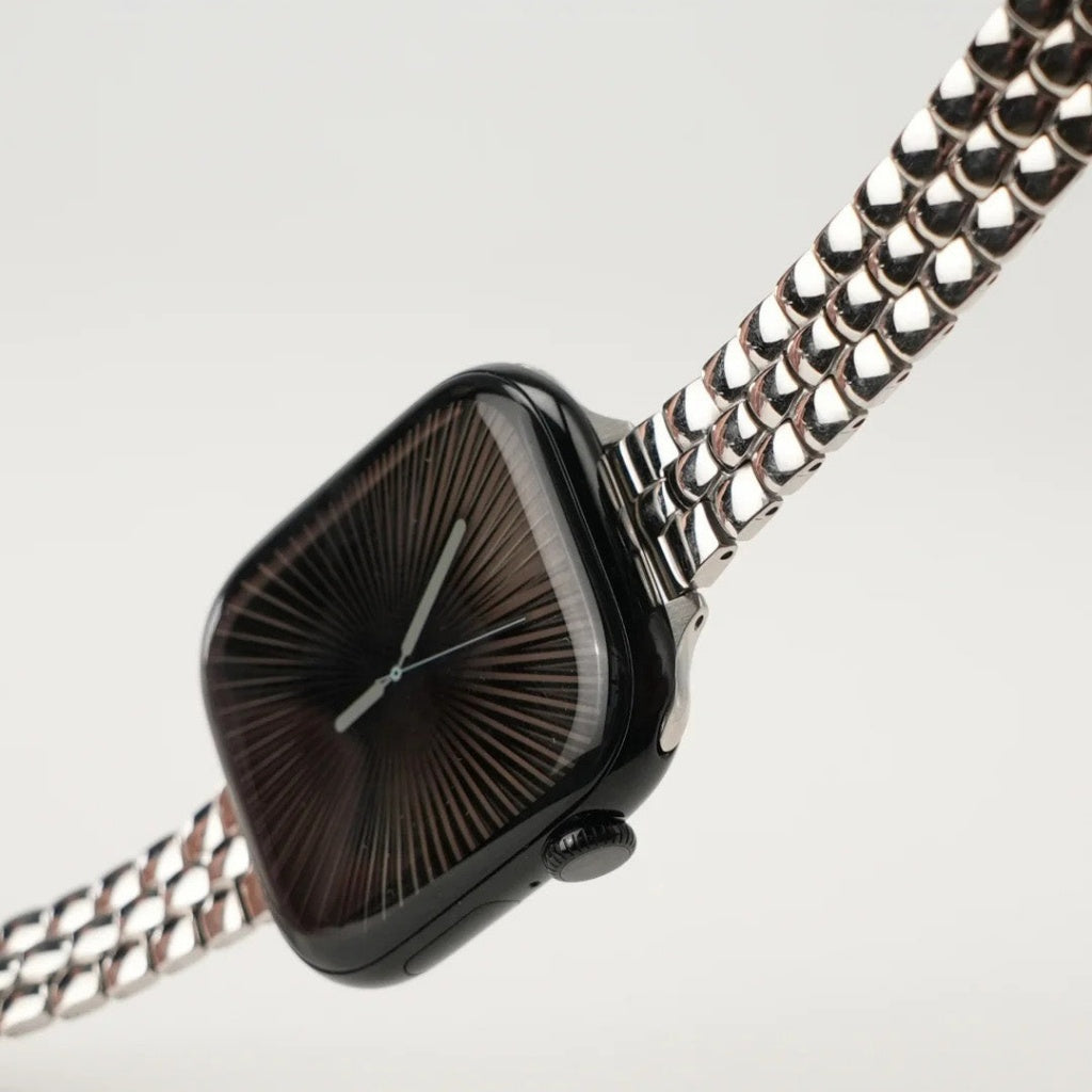 Elara Elegant Metal Bracelet