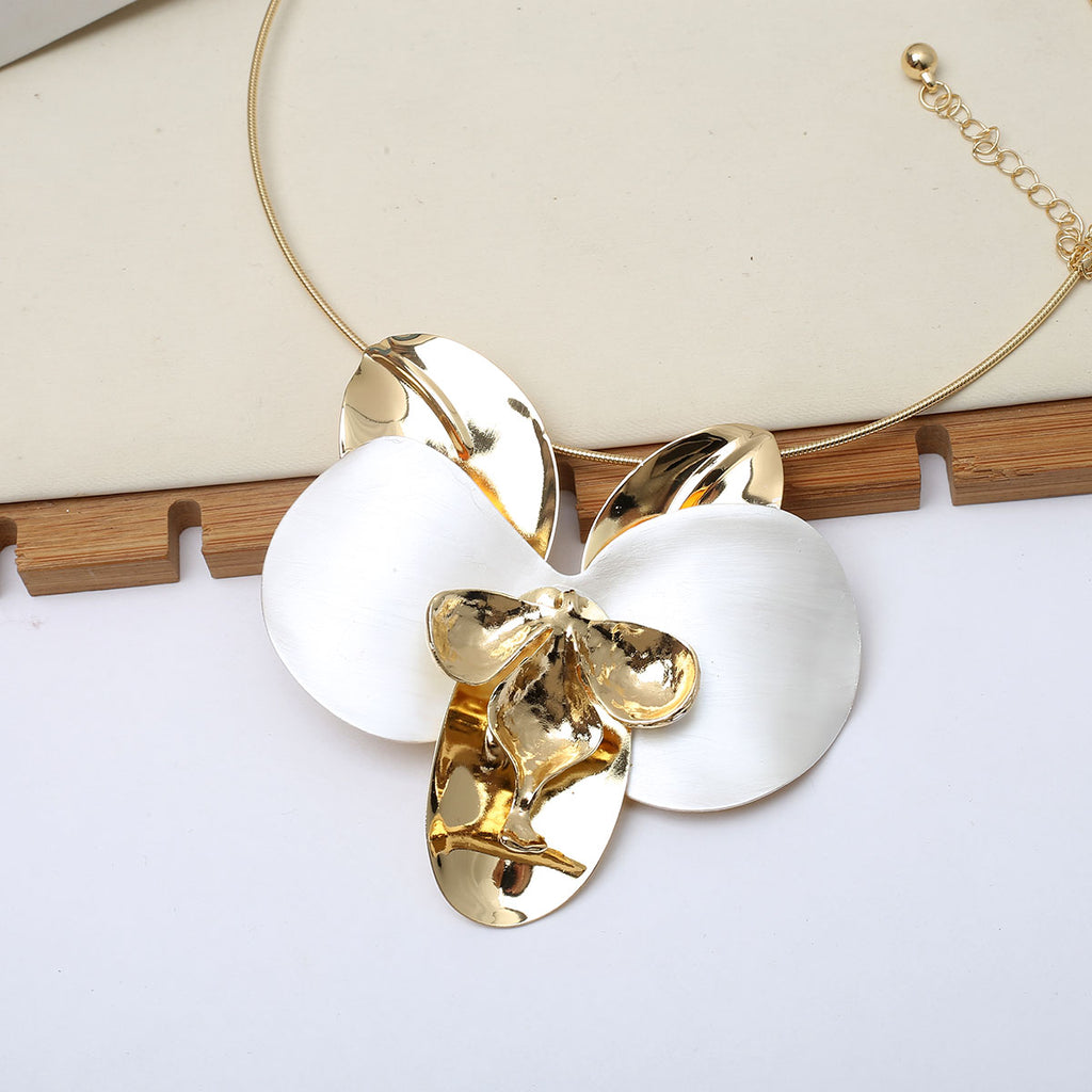 White Flower Gold-Plated Set
